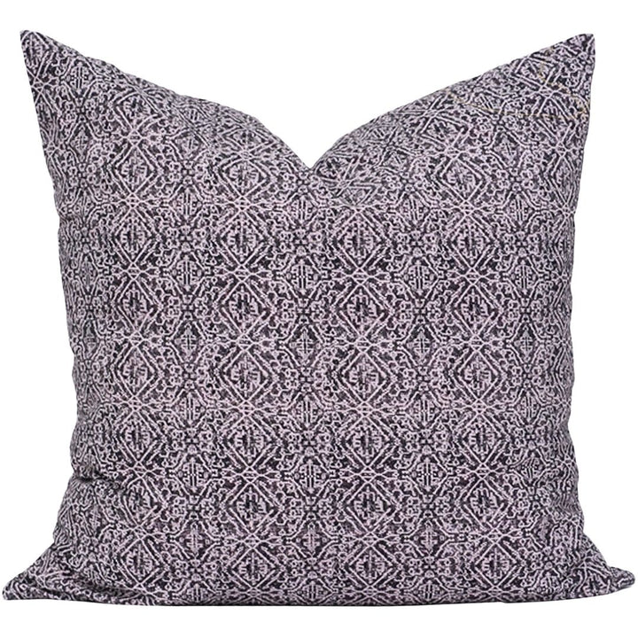 NOOR COUSSIN (22X22)