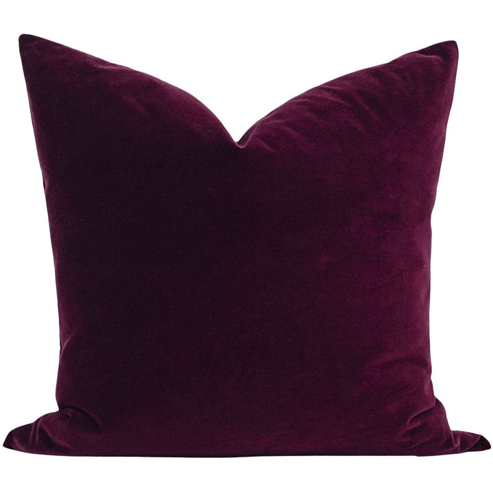 PLUSH MERLOT 20X20