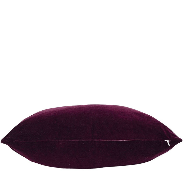 PLUSH MERLOT 20X20