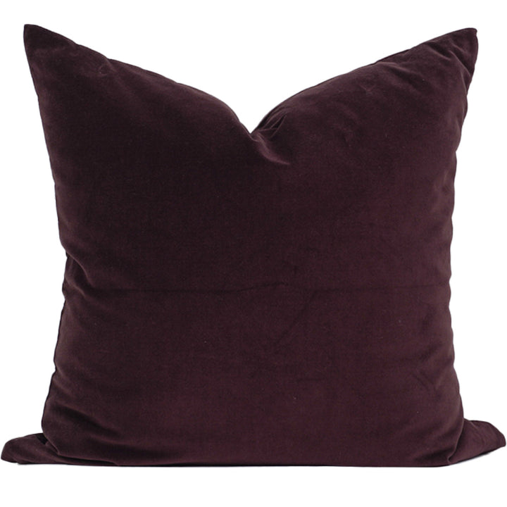 PLUSH TRUFFLE 22X22
