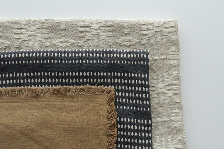 BABY FRINGE OCHRE 20X20