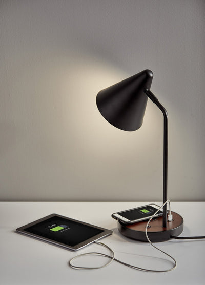 Oliver Charge Desk Lamp